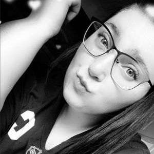 Meet your Posher, Deanna